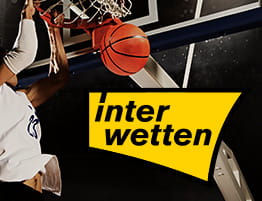 Basketballer en het logo van de Interwetten bookmaker.