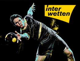Een handbalspeler en het logo van Interwetten, operator met handbal sportweddenschappen.