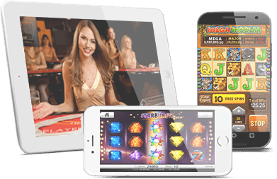 Verschillende apparaten met online casino spellen op de schermen.